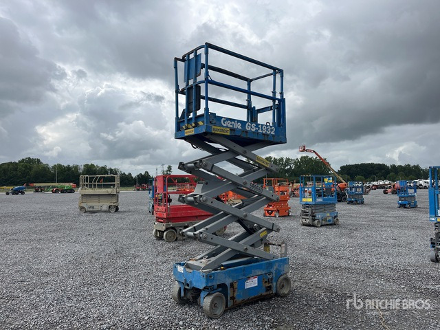 2015 Genie GS-1932 Electric Scissor Lift - Nůžková plošina: obrázek 1 2015 Genie GS-1932 Electric Scissor Lift - Nůžková plošina: obrázek 1