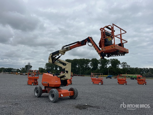 2015 JLG 340AJ 4WD Diesel Articulating Boom Lift - Kloubová plošina: obrázek 3 2015 JLG 340AJ 4WD Diesel Articulating Boom Lift - Kloubová plošina: obrázek 3