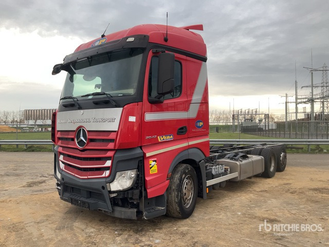 2015 Mercedes-Benz 2542 6x2 (Inoperable) Cab and Chassis - Podvozek s kabinou: obrázek 1 2015 Mercedes-Benz 2542 6x2 (Inoperable) Cab and Chassis - Podvozek s kabinou: obrázek 1