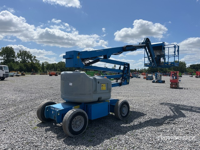 2016 Genie Z-45/25J 2WD Electric Articulating Boom Lift - Kloubová plošina: obrázek 2 2016 Genie Z-45/25J 2WD Electric Articulating Boom Lift - Kloubová plošina: obrázek 2