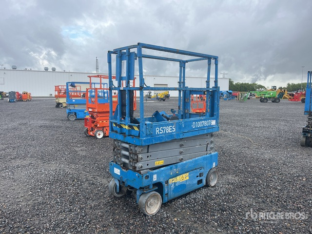 Genie GS-1932 Scissor Lift - Nůžková plošina: obrázek 1 Genie GS-1932 Scissor Lift - Nůžková plošina: obrázek 1
