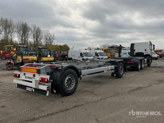 Iveco Trakker 380 T/A Sleeper Truck Tractor - Kontejnérový podvozek/ Výměnná nástavba: obrázek 3 Iveco Trakker 380 T/A Sleeper Truck Tractor - Kontejnérový podvozek/ Výměnná nástavba: obrázek 3