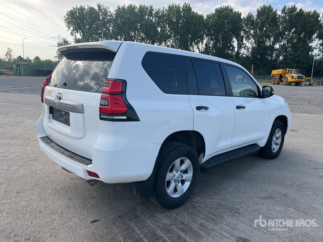 Toyota Land Cruiser SUV - SUV: obrázek 3 Toyota Land Cruiser SUV - SUV: obrázek 3