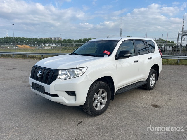 Toyota Land Cruiser SUV - SUV: obrázek 2 Toyota Land Cruiser SUV - SUV: obrázek 2
