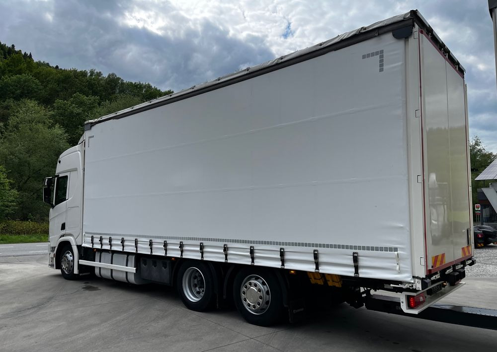 Scania R410 // 2018 // Retarder // Tandem 7.7+7.7 // Przyczepa Krone // Oś podnosozna // - Plachtový nákladní auto: obrázek 5 Scania R410 // 2018 // Retarder // Tandem 7.7+7.7 // Przyczepa Krone // Oś podnosozna // - Plachtový nákladní auto: obrázek 5