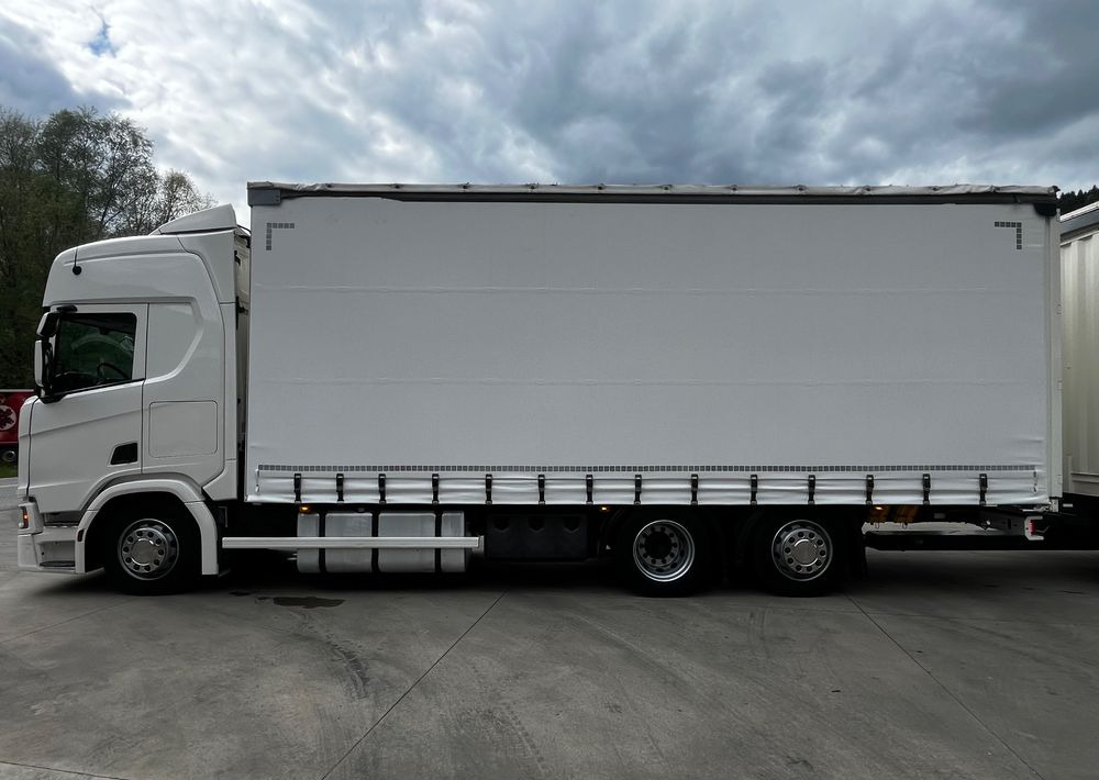 Scania R410 // 2018 // Retarder // Tandem 7.7+7.7 // Przyczepa Krone // Oś podnosozna // - Plachtový nákladní auto: obrázek 4 Scania R410 // 2018 // Retarder // Tandem 7.7+7.7 // Przyczepa Krone // Oś podnosozna // - Plachtový nákladní auto: obrázek 4