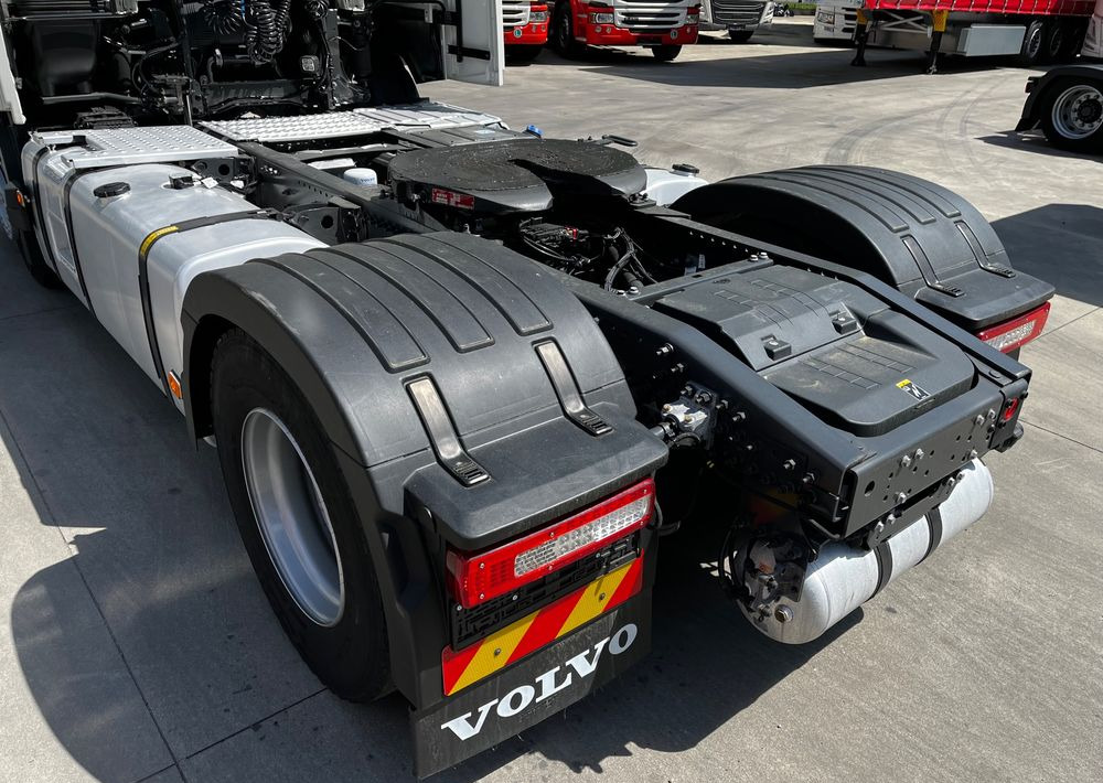 Tahač Volvo FH 500 EURO 6 // Standard // 2024 Rok // Parkclima // Globe XL // Skóry // Joystick //: obrázek 11