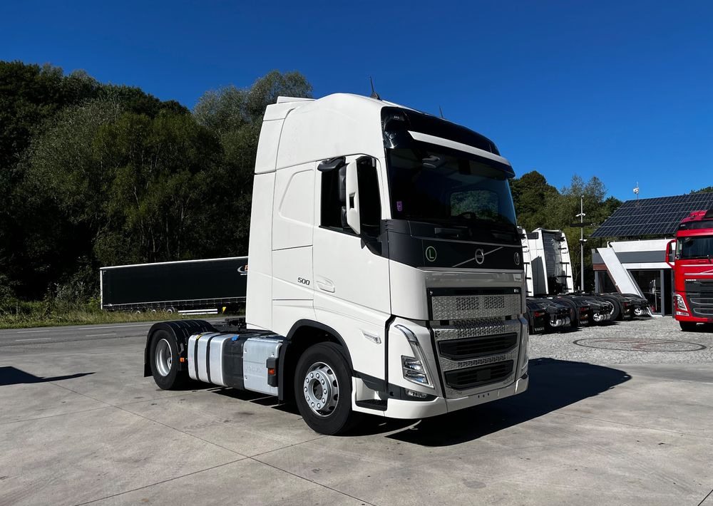 Volvo FH 500 // Zamiana na starszy //  EURO 6 // Standard // 2024 Rok // Parkclima // Globe XL // Skóry // Joystick // - Tahač: obrázek 3 Volvo FH 500 // Zamiana na starszy //  EURO 6 // Standard // 2024 Rok // Parkclima // Globe XL // Skóry // Joystick // - Tahač: obrázek 3
