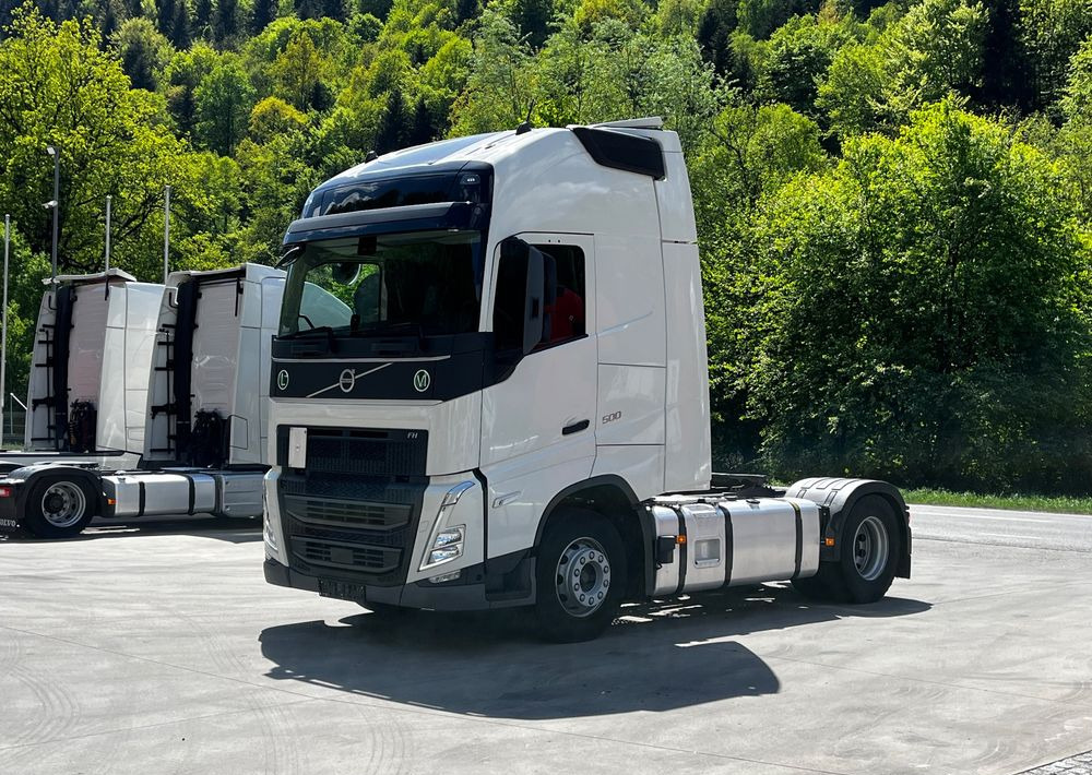 Volvo FH 500 // Zamiana na starszy // EURO 6 // Standard // 2024 Rok // Parkclima // Globe XL // Skóry // Joystick // - Tahač: obrázek 2 Volvo FH 500 // Zamiana na starszy // EURO 6 // Standard // 2024 Rok // Parkclima // Globe XL // Skóry // Joystick // - Tahač: obrázek 2