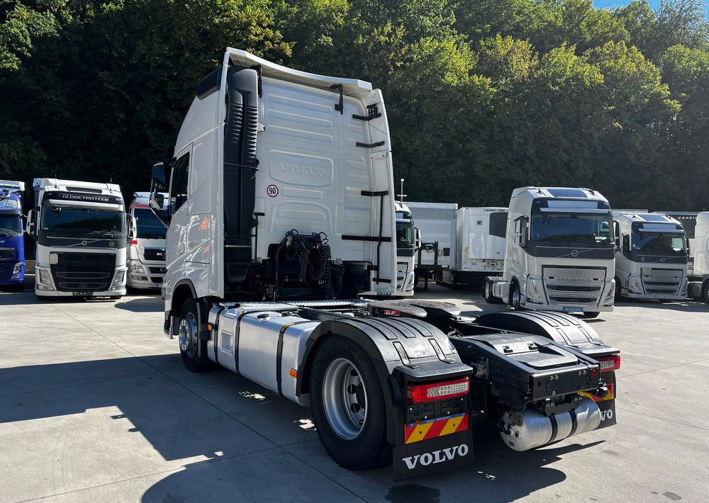 Volvo FH 500 // Zamiana na starszy //  EURO 6 // Standard // 2024 Rok // Parkclima // Globe XL // Skóry // Joystick // - Tahač: obrázek 4 Volvo FH 500 // Zamiana na starszy //  EURO 6 // Standard // 2024 Rok // Parkclima // Globe XL // Skóry // Joystick // - Tahač: obrázek 4