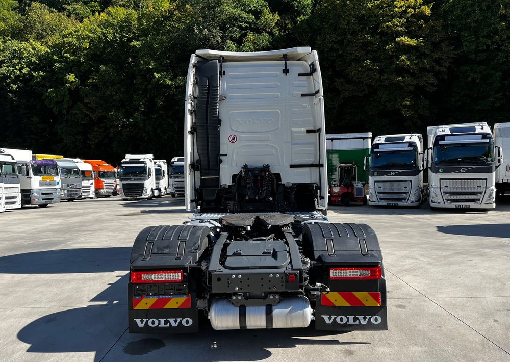 Volvo FH 500 // Zamiana na starszy //  EURO 6 // Standard // 2024 Rok // Parkclima // Globe XL // Skóry // Joystick // - Tahač: obrázek 5 Volvo FH 500 // Zamiana na starszy //  EURO 6 // Standard // 2024 Rok // Parkclima // Globe XL // Skóry // Joystick // - Tahač: obrázek 5