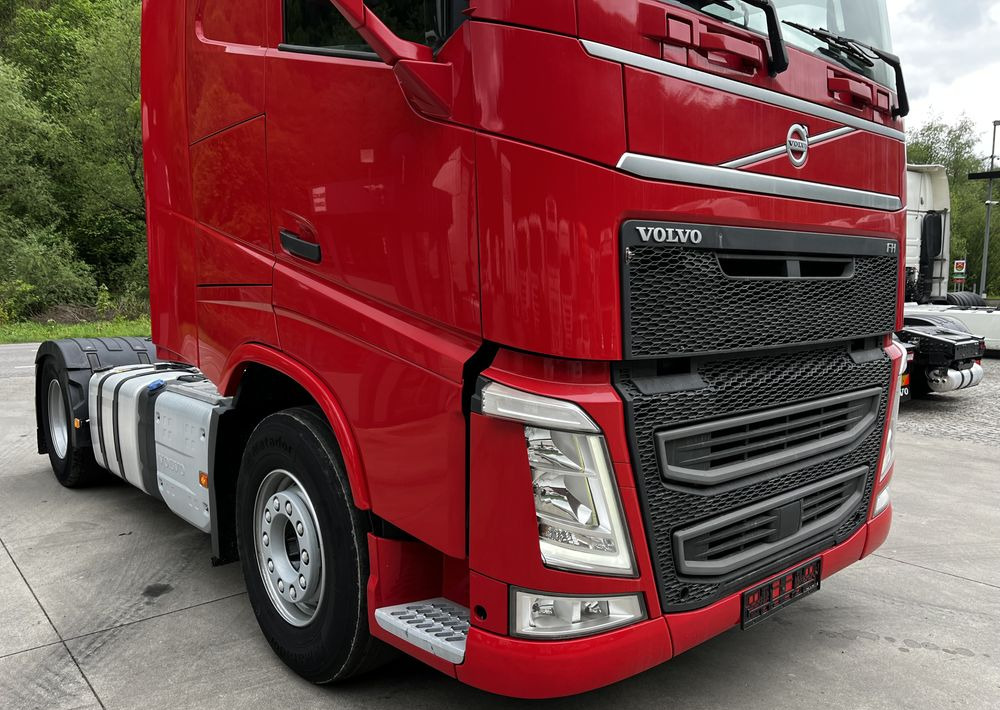 Volvo FH // Standard // 2018 // Duże zbiorniki // Klima postojowa // Radary // Idealny ! - Tahač: obrázek 4 Volvo FH // Standard // 2018 // Duże zbiorniki // Klima postojowa // Radary // Idealny ! - Tahač: obrázek 4