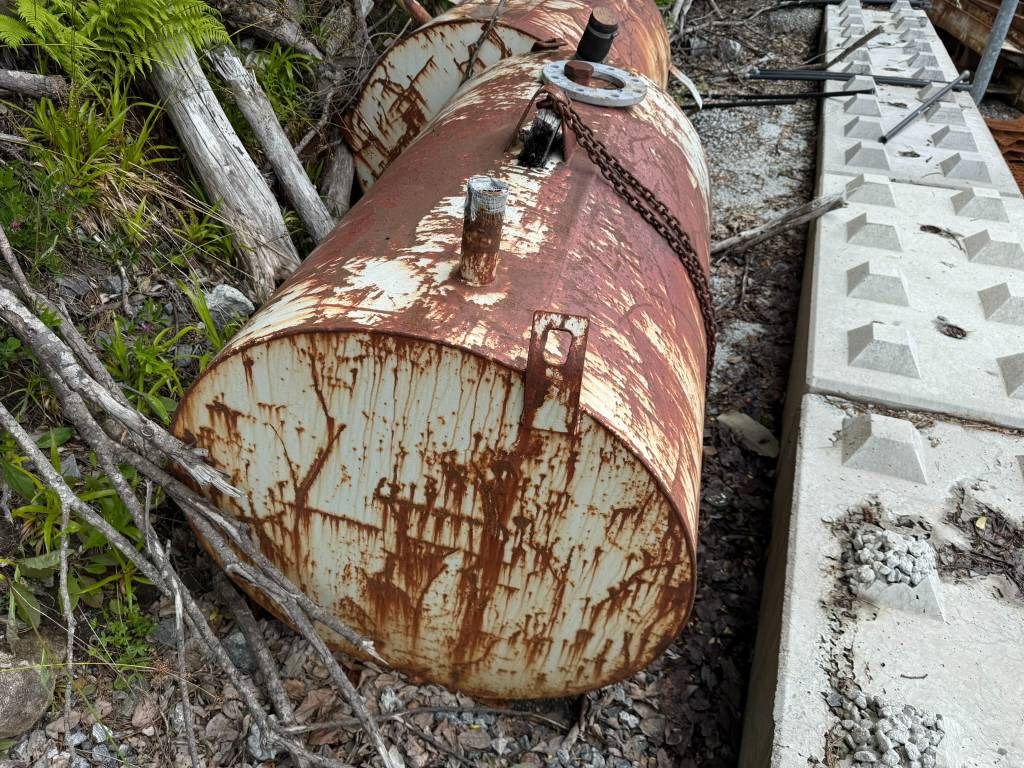 Annet Diesel tank 1000 liter - Skladovací nádrž: obrázek 4 Annet Diesel tank 1000 liter - Skladovací nádrž: obrázek 4