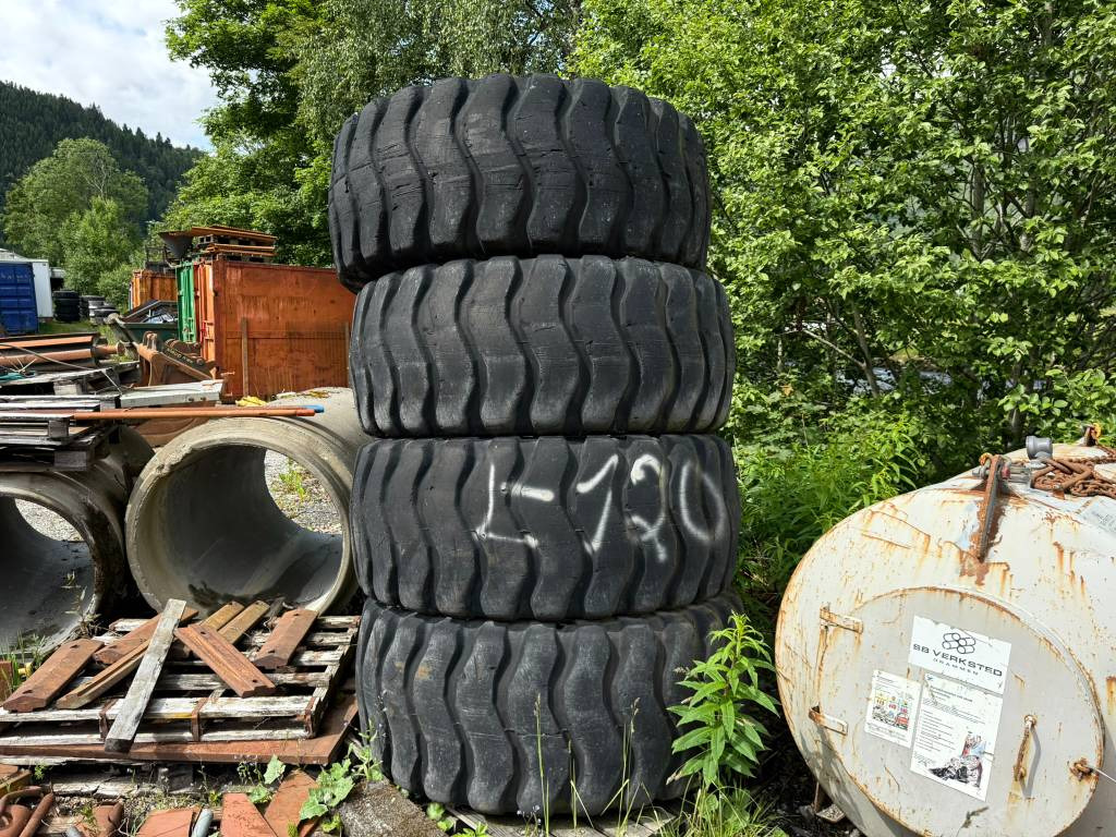 Goodyear 23,5R25 - Pneumatiky: obrázek 2 Goodyear 23,5R25 - Pneumatiky: obrázek 2