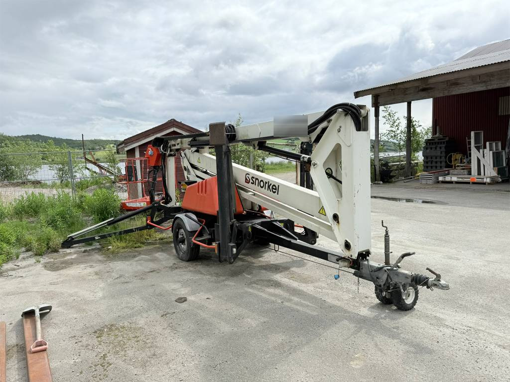 Snorkel TL 49 J - Pásová plošina: obrázek 4 Snorkel TL 49 J - Pásová plošina: obrázek 4