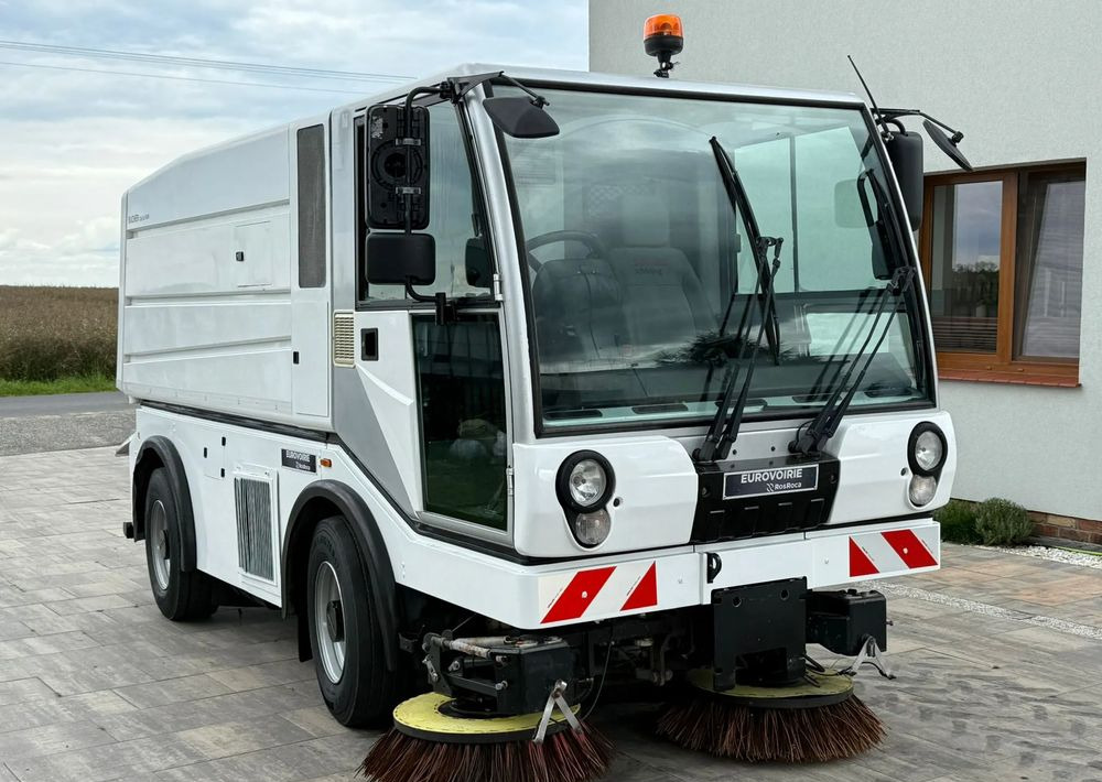 Inny Bucher Citycat 5000 - Vůz na odvoz odpadků: obrázek 1 Inny Bucher Citycat 5000 - Vůz na odvoz odpadků: obrázek 1