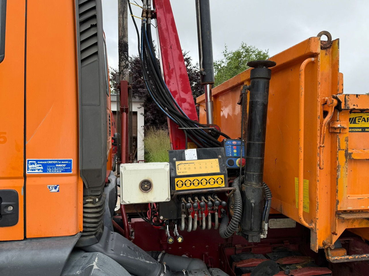 Sklápěč, Auto s hydraulickou rukou Iveco EuroCargo 120 120E18: obrázek 11