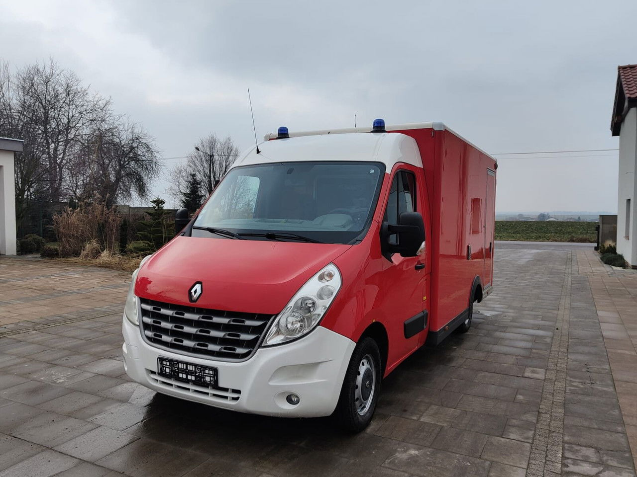Renault Master Karetka Ambulans pogotowie kontenerowe Kamper - Jiná technika: obrázek 3 Renault Master Karetka Ambulans pogotowie kontenerowe Kamper - Jiná technika: obrázek 3