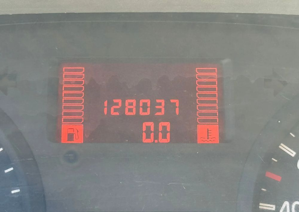 Dodávka sklápěč Renault Mascott: obrázek 11
