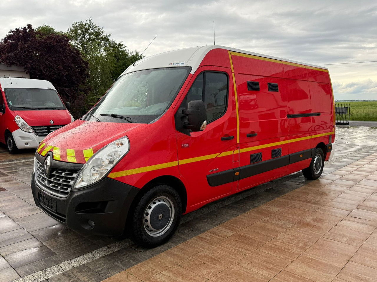 Renault Master 2016 Rok Ambulans Karetka Pogotowie - Pohotovostní vůz: obrázek 3 Renault Master 2016 Rok Ambulans Karetka Pogotowie - Pohotovostní vůz: obrázek 3
