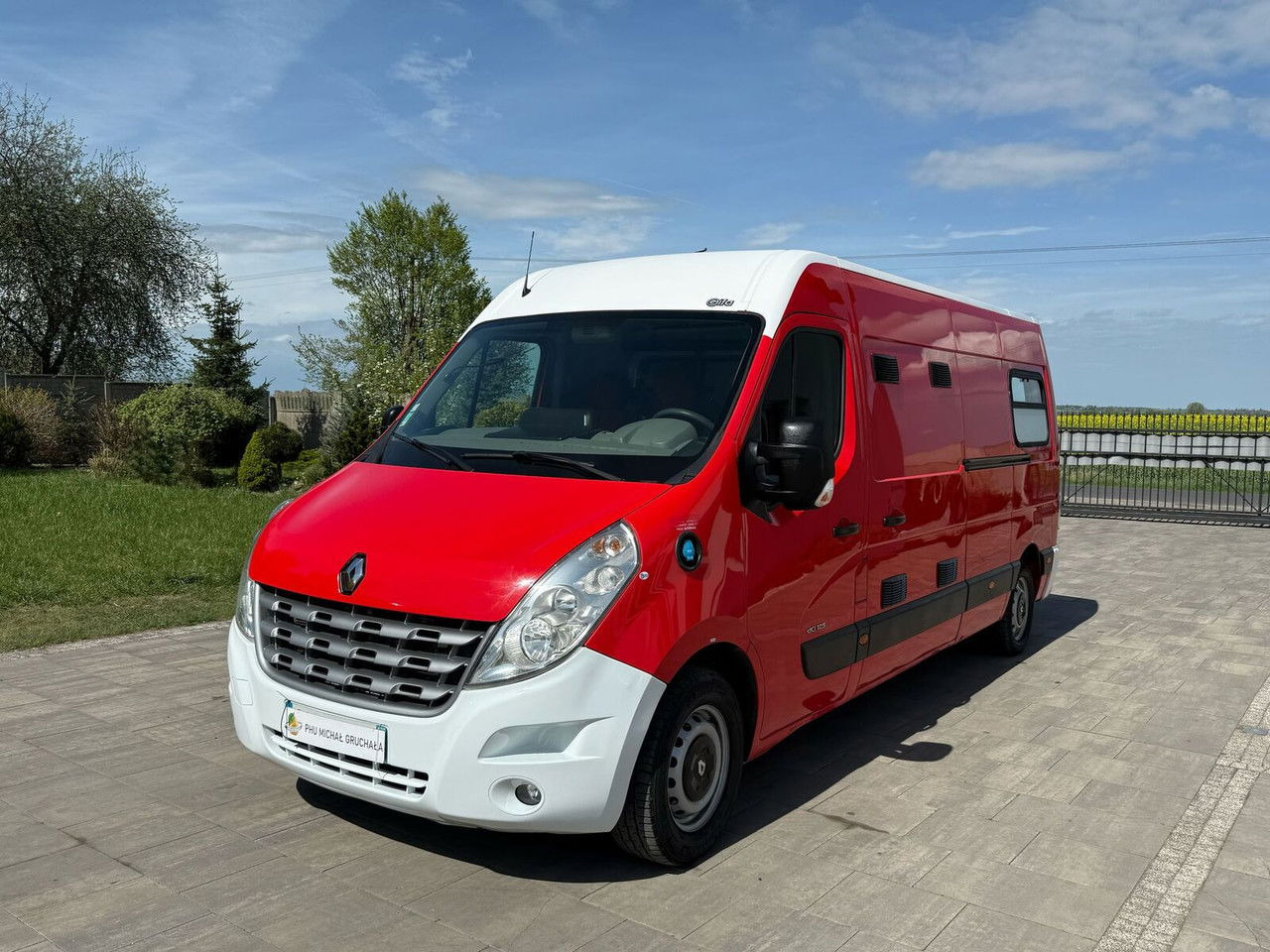 Renault Master Karetka pogotowie Ambulans - Pohotovostní vůz: obrázek 3 Renault Master Karetka pogotowie Ambulans - Pohotovostní vůz: obrázek 3