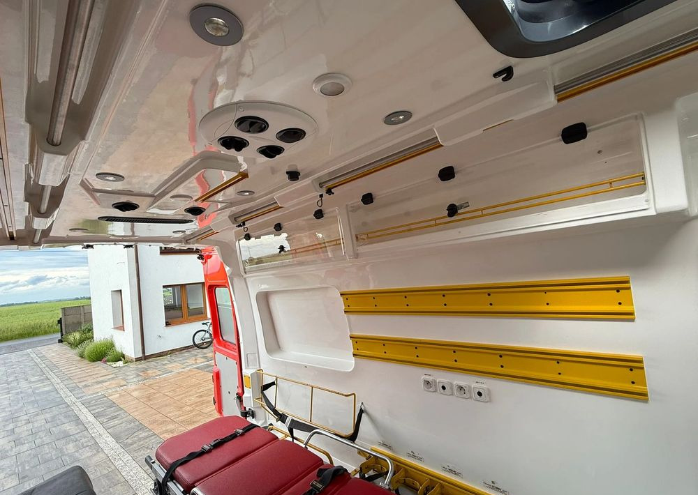 Pohotovostní vůz Renault Master: obrázek 17