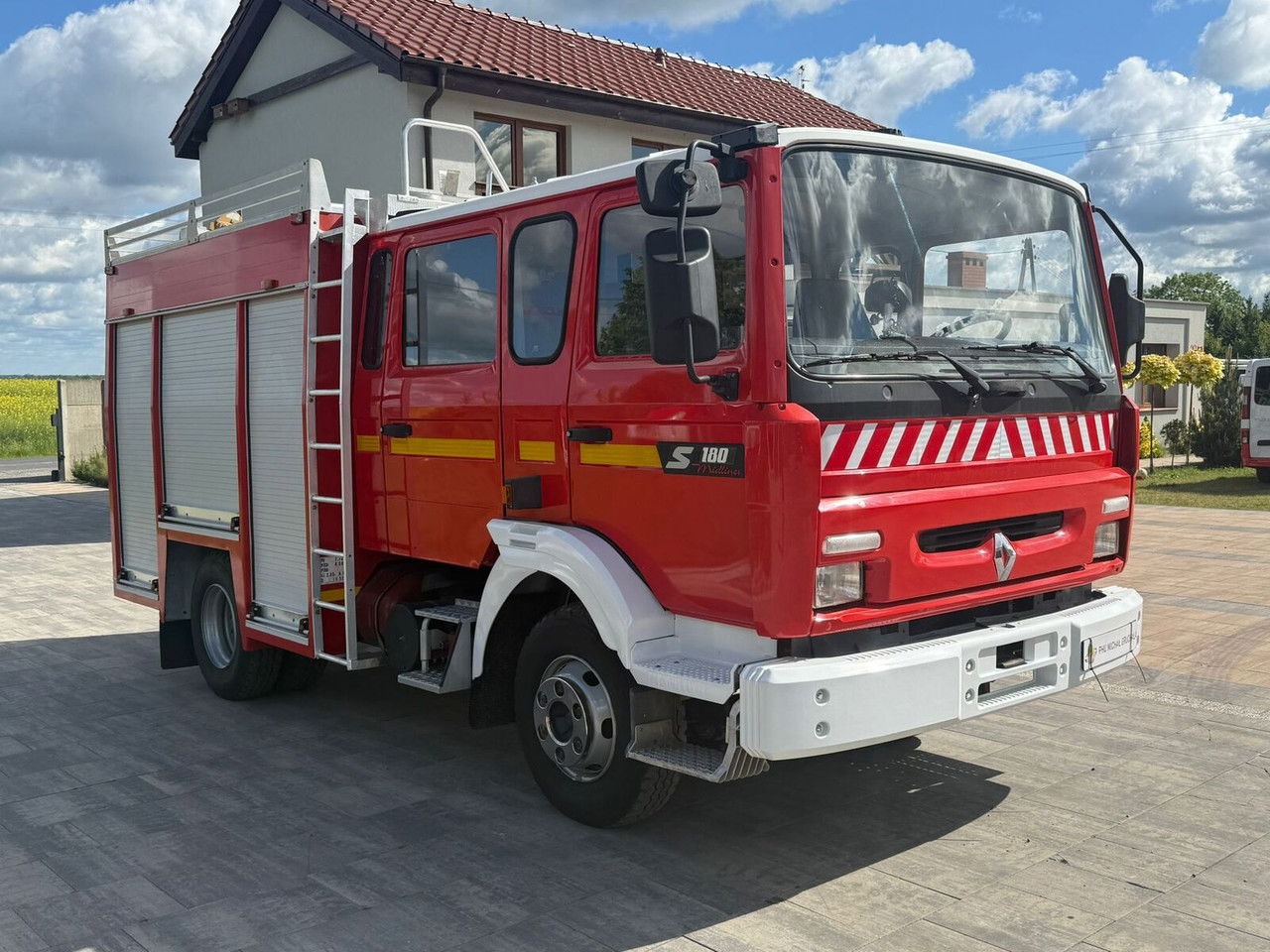 Renault Midliner 180 S180 - Hasičský vůz: obrázek 1 Renault Midliner 180 S180 - Hasičský vůz: obrázek 1