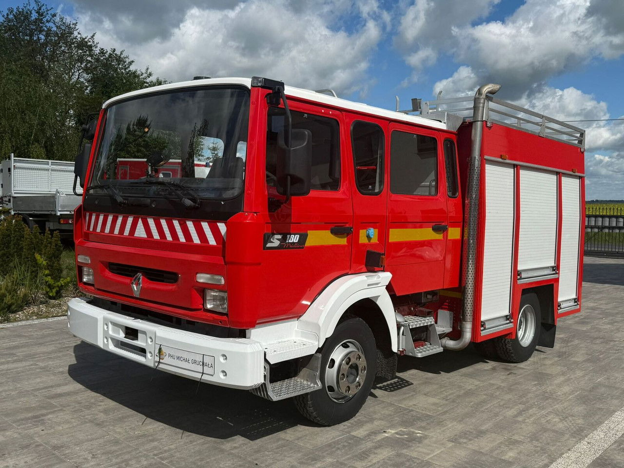 Renault Midliner 180 S180 - Hasičský vůz: obrázek 3 Renault Midliner 180 S180 - Hasičský vůz: obrázek 3