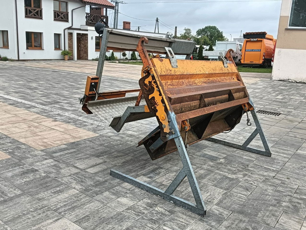 Secmair - Sypač písku/ Soli: obrázek 2 Secmair - Sypač písku/ Soli: obrázek 2
