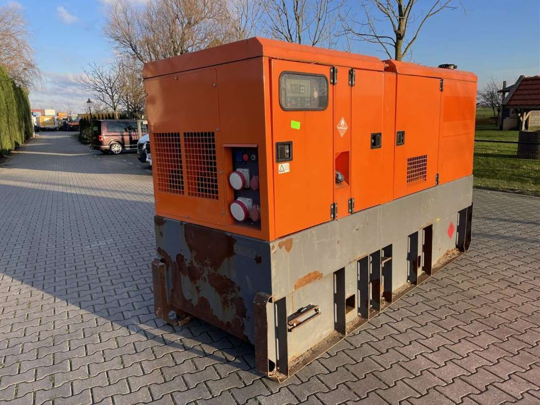 Atlas Copco QAS 150 kVA Volvo 6 cilinder - Elektrický generátor: obrázek 4 Atlas Copco QAS 150 kVA Volvo 6 cilinder - Elektrický generátor: obrázek 4