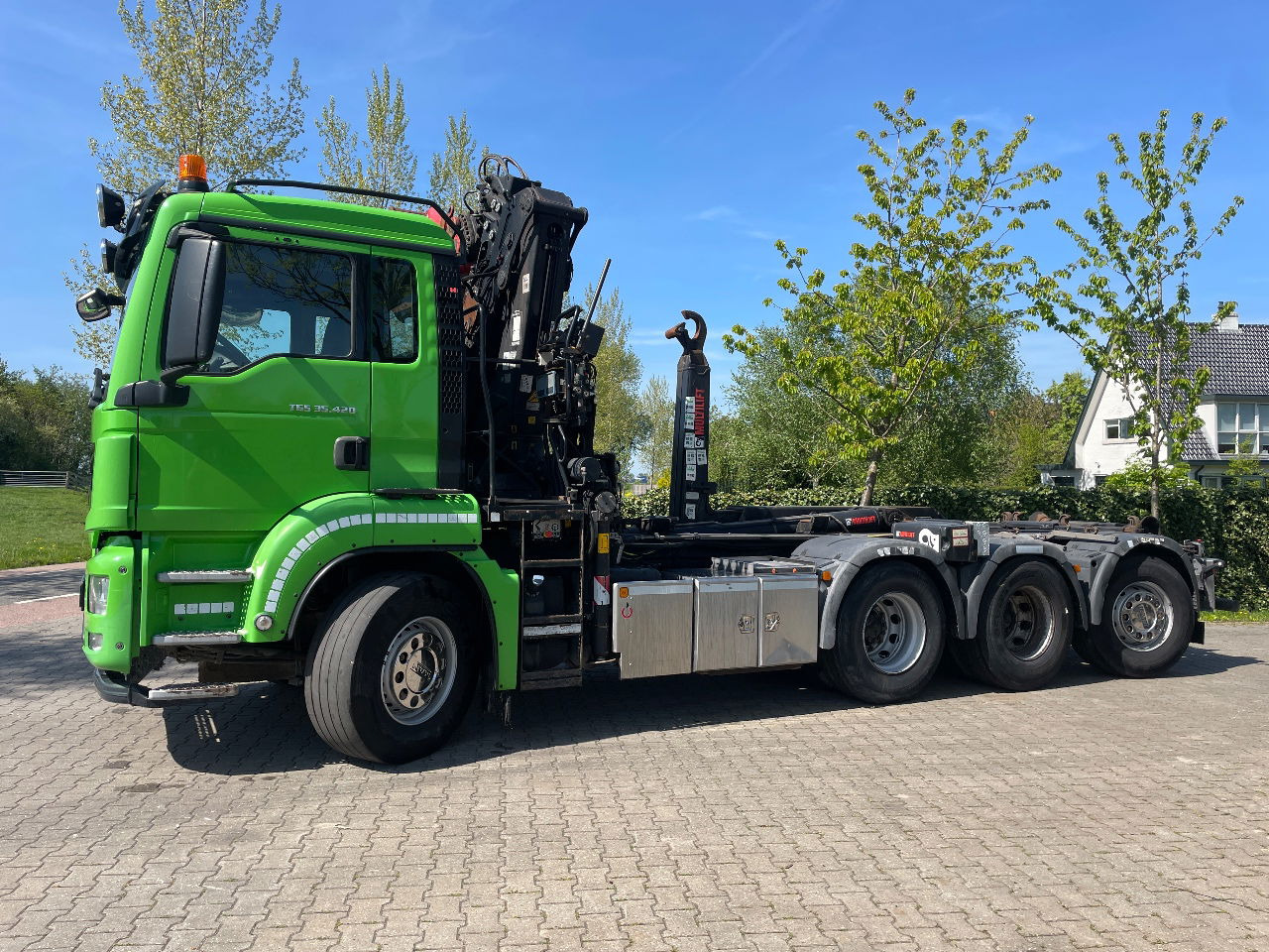 MAN TGS 35.420 met hiab 19tm Z kraan en 26t haakarm, bouwjaar 2018 - Kontejnérový podvozek/ Výměnná nástavba, Auto s hydraulickou rukou: obrázek 1 MAN TGS 35.420 met hiab 19tm Z kraan en 26t haakarm, bouwjaar 2018 - Kontejnérový podvozek/ Výměnná nástavba, Auto s hydraulickou rukou: obrázek 1