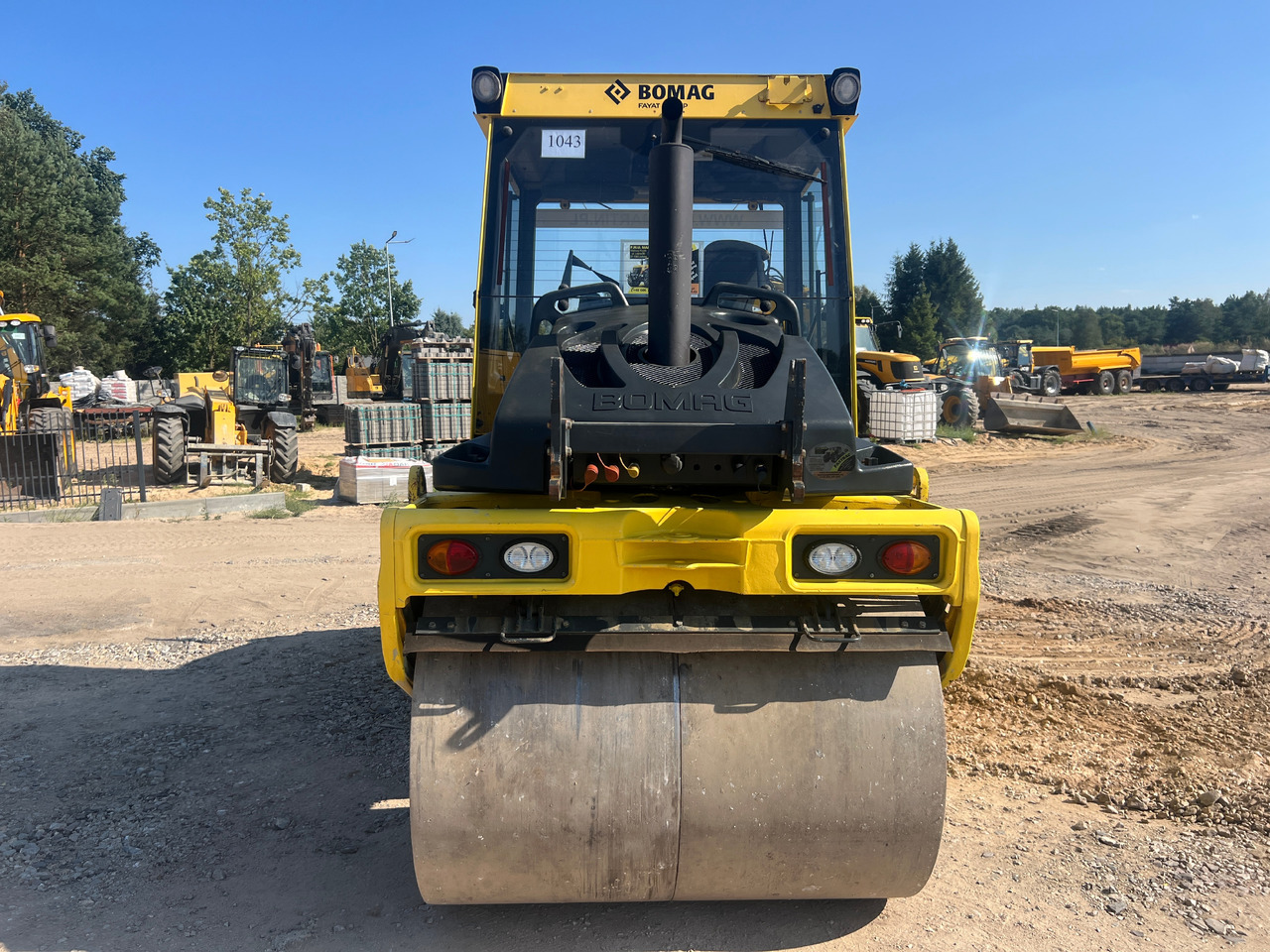 Bomag BW 154 AP-AM - Válec: obrázek 4 Bomag BW 154 AP-AM - Válec: obrázek 4