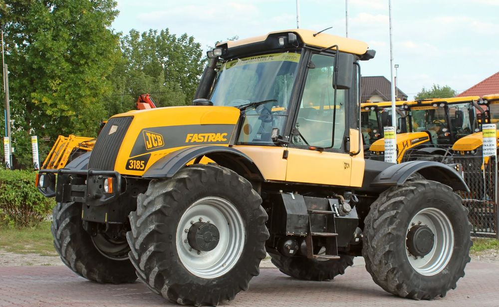 JCB Fastrac 3185 - Traktor: obrázek 2 JCB Fastrac 3185 - Traktor: obrázek 2
