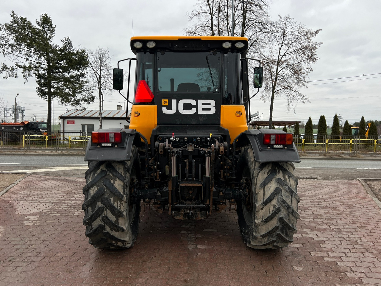 JCB Fastrac 3200 - Traktor: obrázek 4 JCB Fastrac 3200 - Traktor: obrázek 4