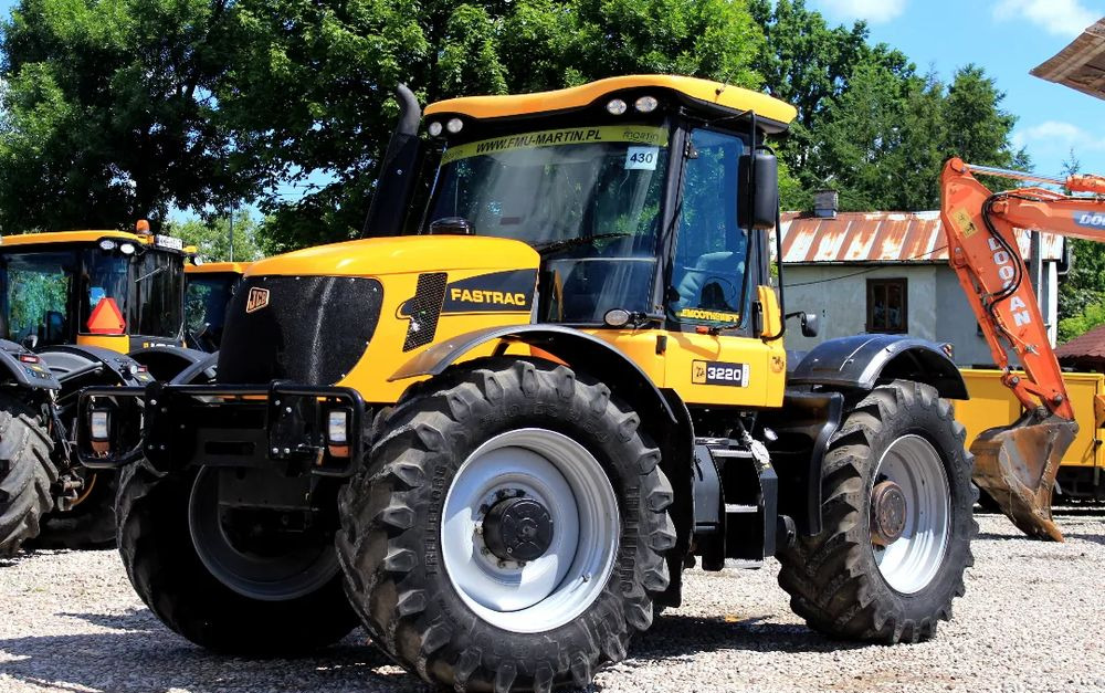 JCB Fastrac 3220 - Traktor: obrázek 1 JCB Fastrac 3220 - Traktor: obrázek 1