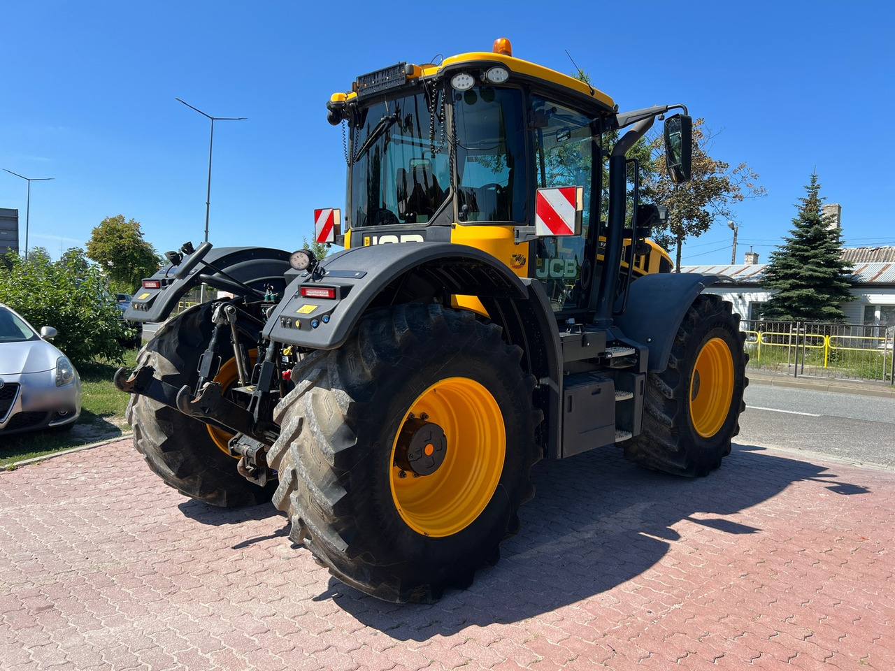 JCB Fastrac 4220 - Traktor: obrázek 5 JCB Fastrac 4220 - Traktor: obrázek 5
