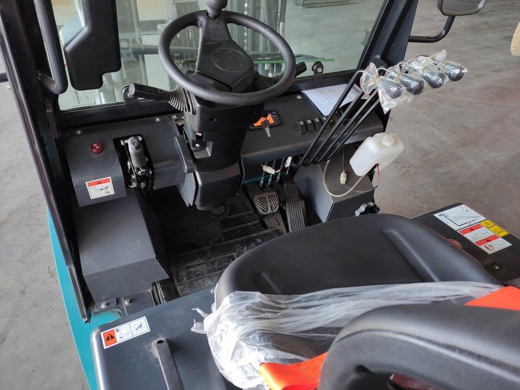 Baoli KBE35 - Elektrický vysokozdvižný vozík: obrázek 4 Baoli KBE35 - Elektrický vysokozdvižný vozík: obrázek 4