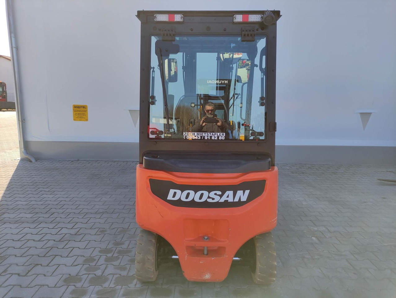 Doosan B20X-7 (Plus) - Elektrický vysokozdvižný vozík: obrázek 4 Doosan B20X-7 (Plus) - Elektrický vysokozdvižný vozík: obrázek 4