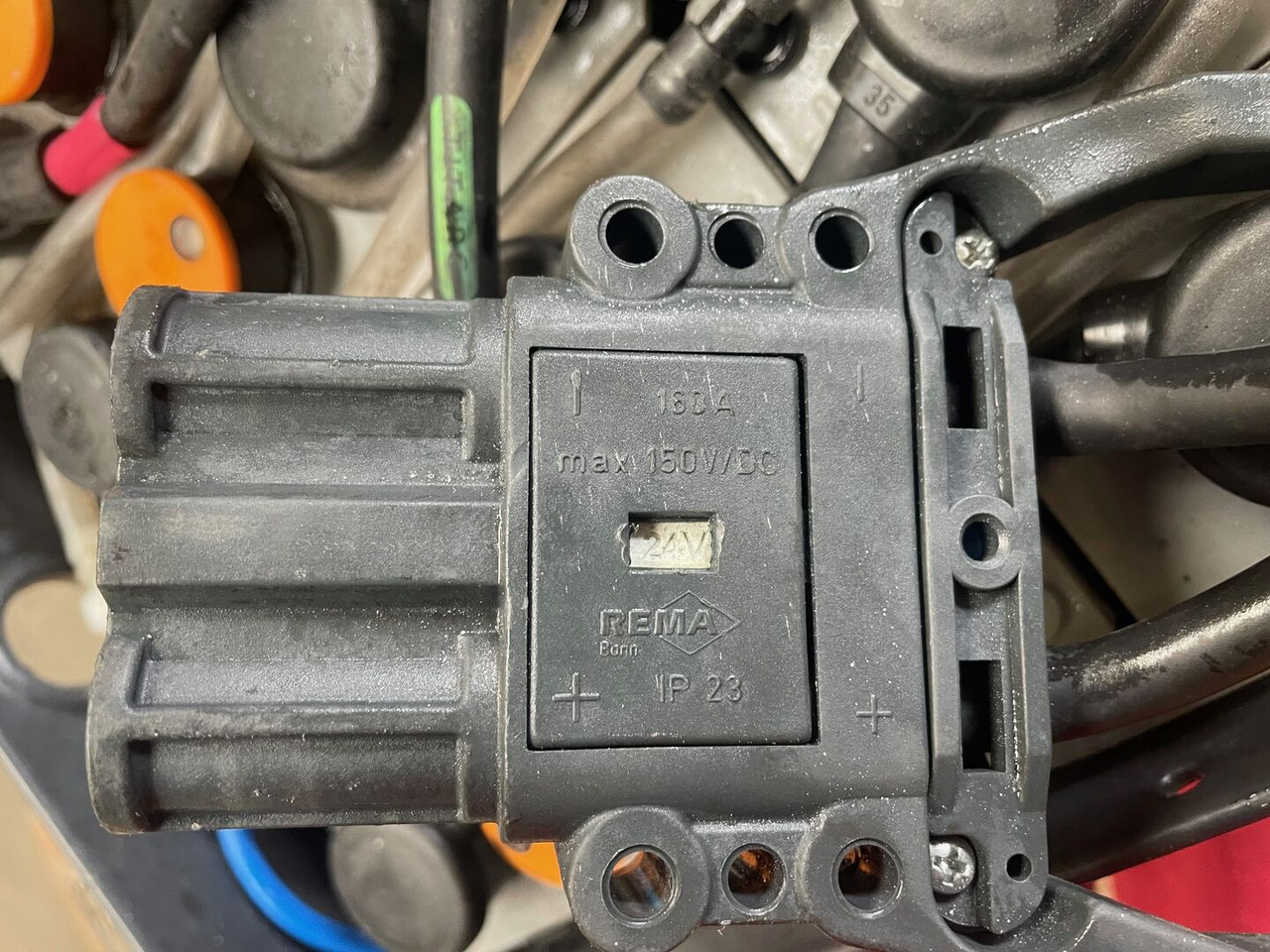 Hawker 24 Volt I 3 PZS 375 - Akumulátor pro Manipulační technika: obrázek 4 Hawker 24 Volt I 3 PZS 375 - Akumulátor pro Manipulační technika: obrázek 4