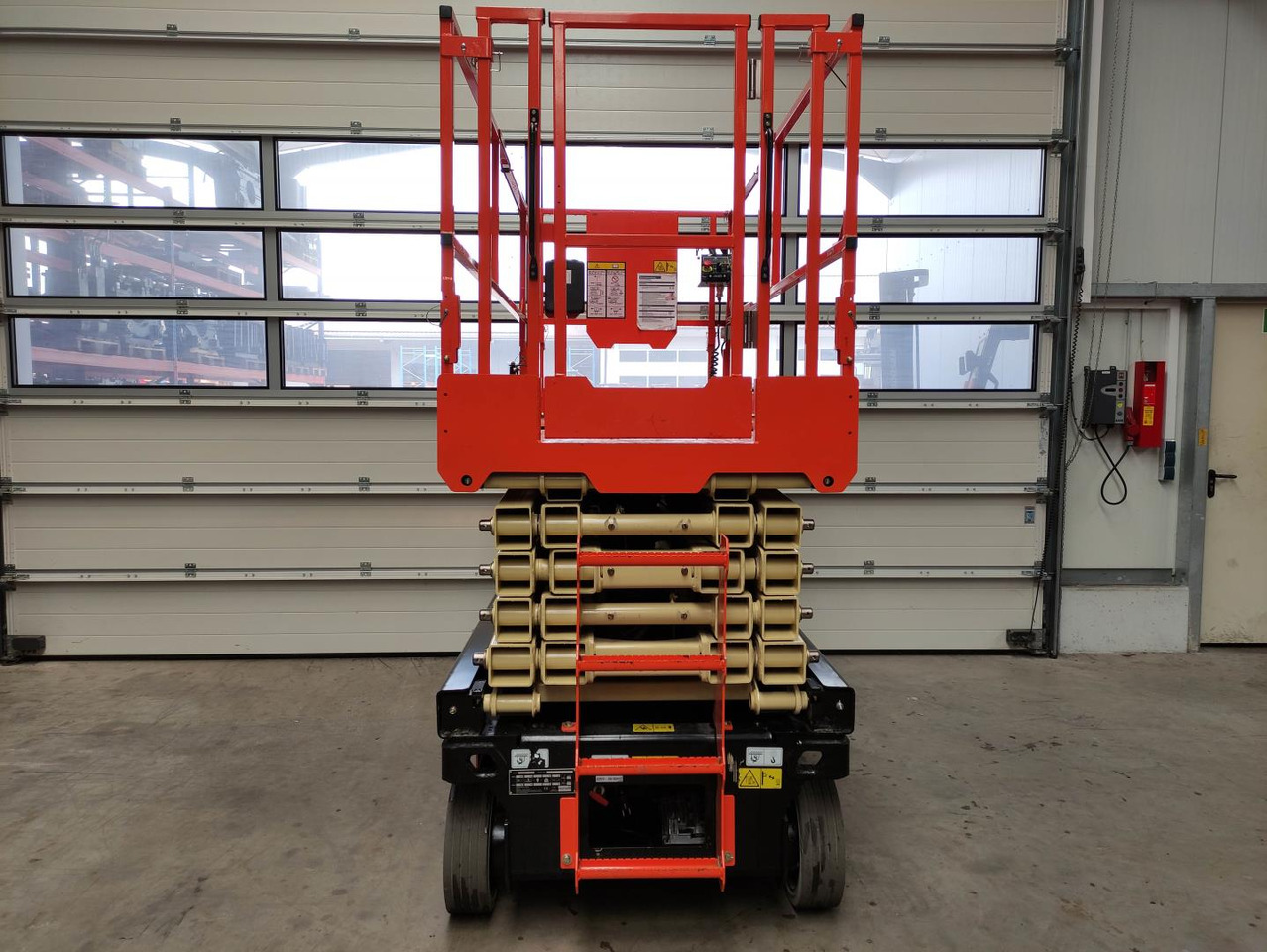 JLG 4045R - Nůžková plošina: obrázek 4 JLG 4045R - Nůžková plošina: obrázek 4