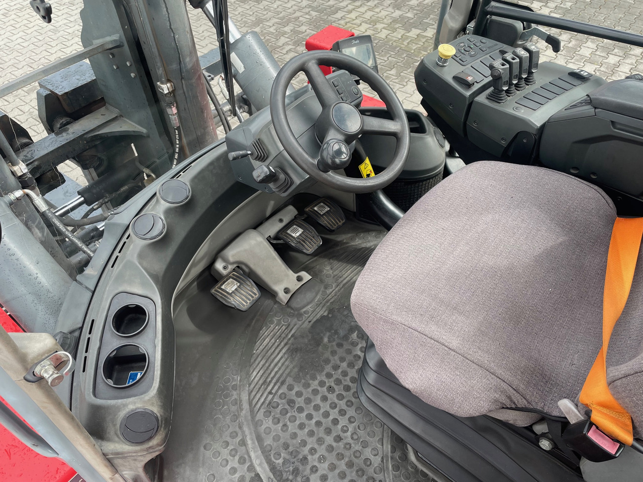 Kalmar DCG160-12 - Kontejnerový manipulátor: obrázek 5 Kalmar DCG160-12 - Kontejnerový manipulátor: obrázek 5