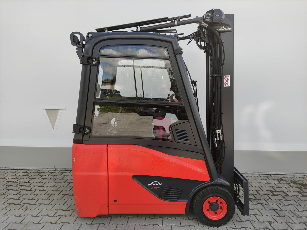 Linde E16H-02-386-EVO - Elektrický vysokozdvižný vozík: obrázek 2 Linde E16H-02-386-EVO - Elektrický vysokozdvižný vozík: obrázek 2