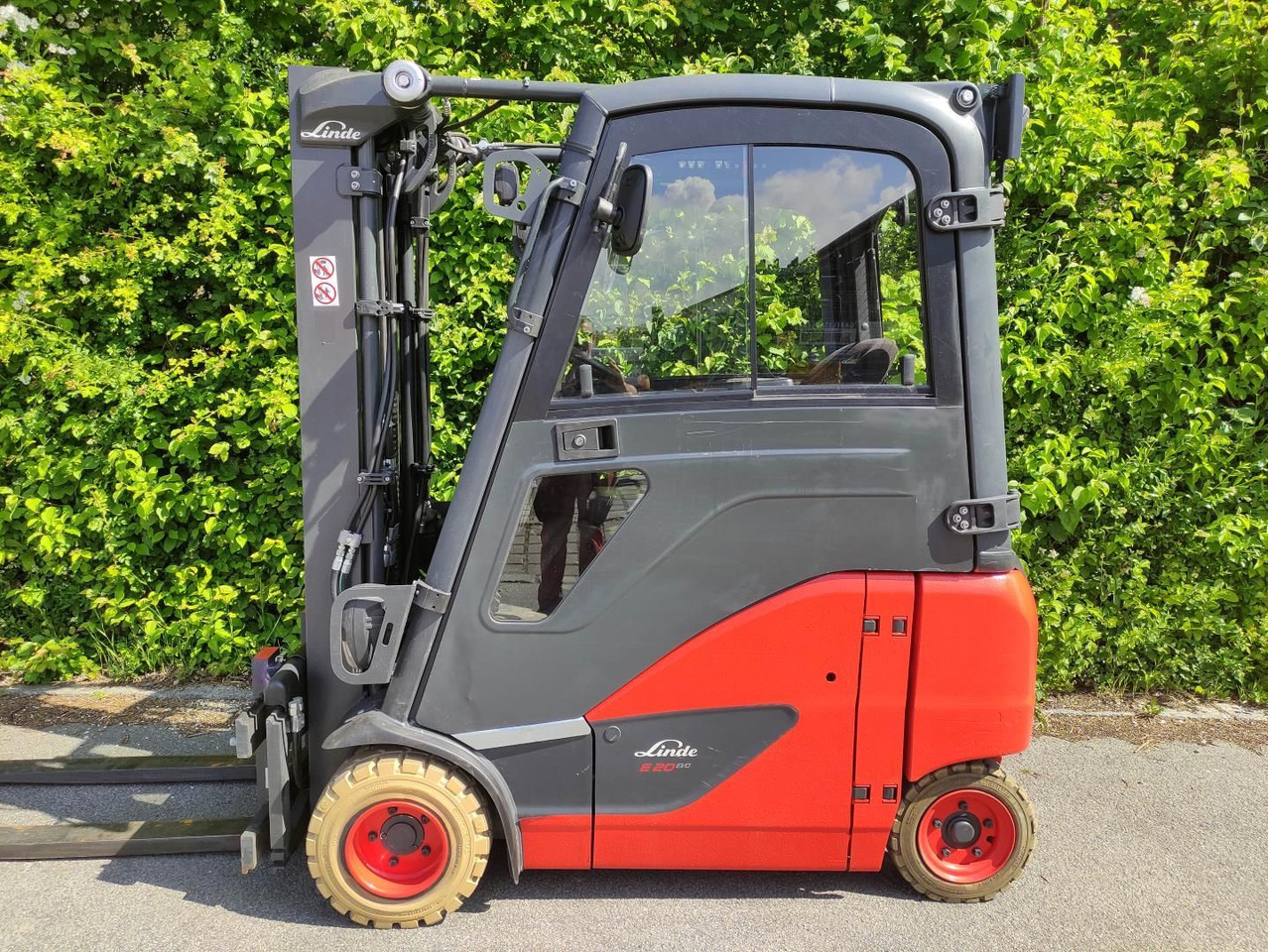 Linde E20PH-02-386-EVO - Elektrický vysokozdvižný vozík: obrázek 1 Linde E20PH-02-386-EVO - Elektrický vysokozdvižný vozík: obrázek 1
