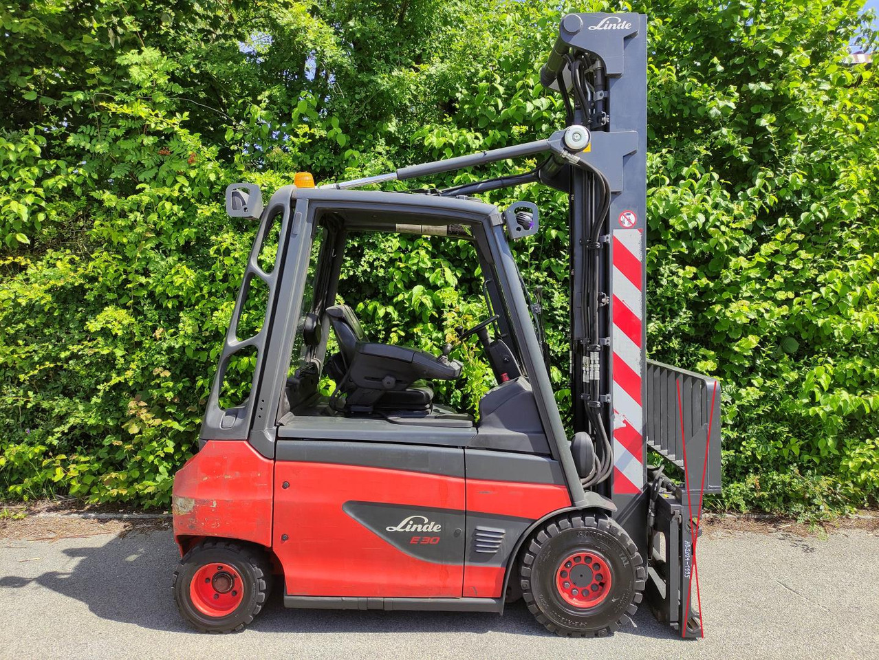 Linde E30-01-387 - Elektrický vysokozdvižný vozík: obrázek 2 Linde E30-01-387 - Elektrický vysokozdvižný vozík: obrázek 2