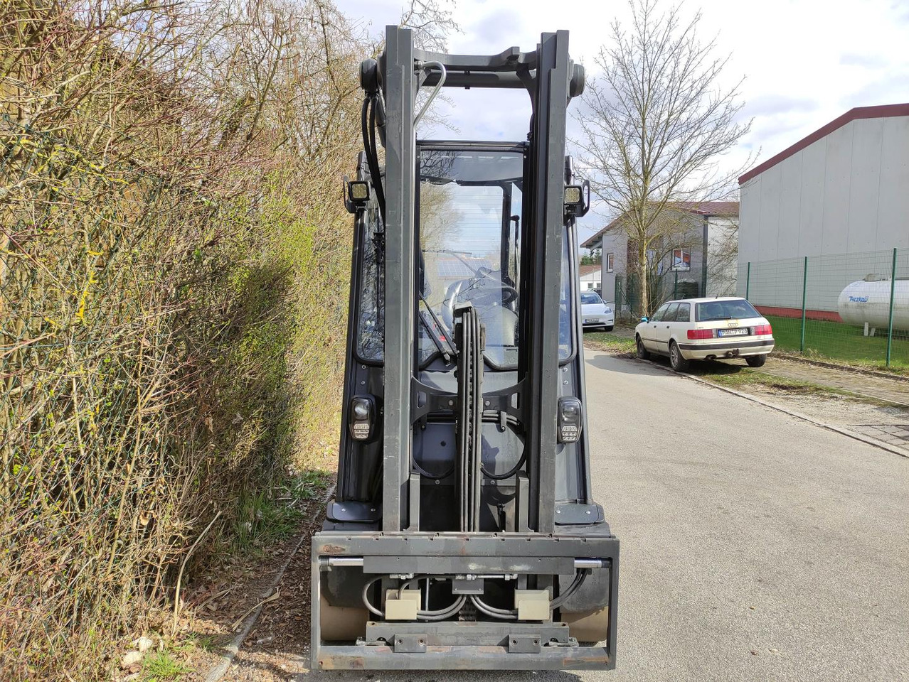 Linde E30H-01/600-387 - Elektrický vysokozdvižný vozík: obrázek 3 Linde E30H-01/600-387 - Elektrický vysokozdvižný vozík: obrázek 3