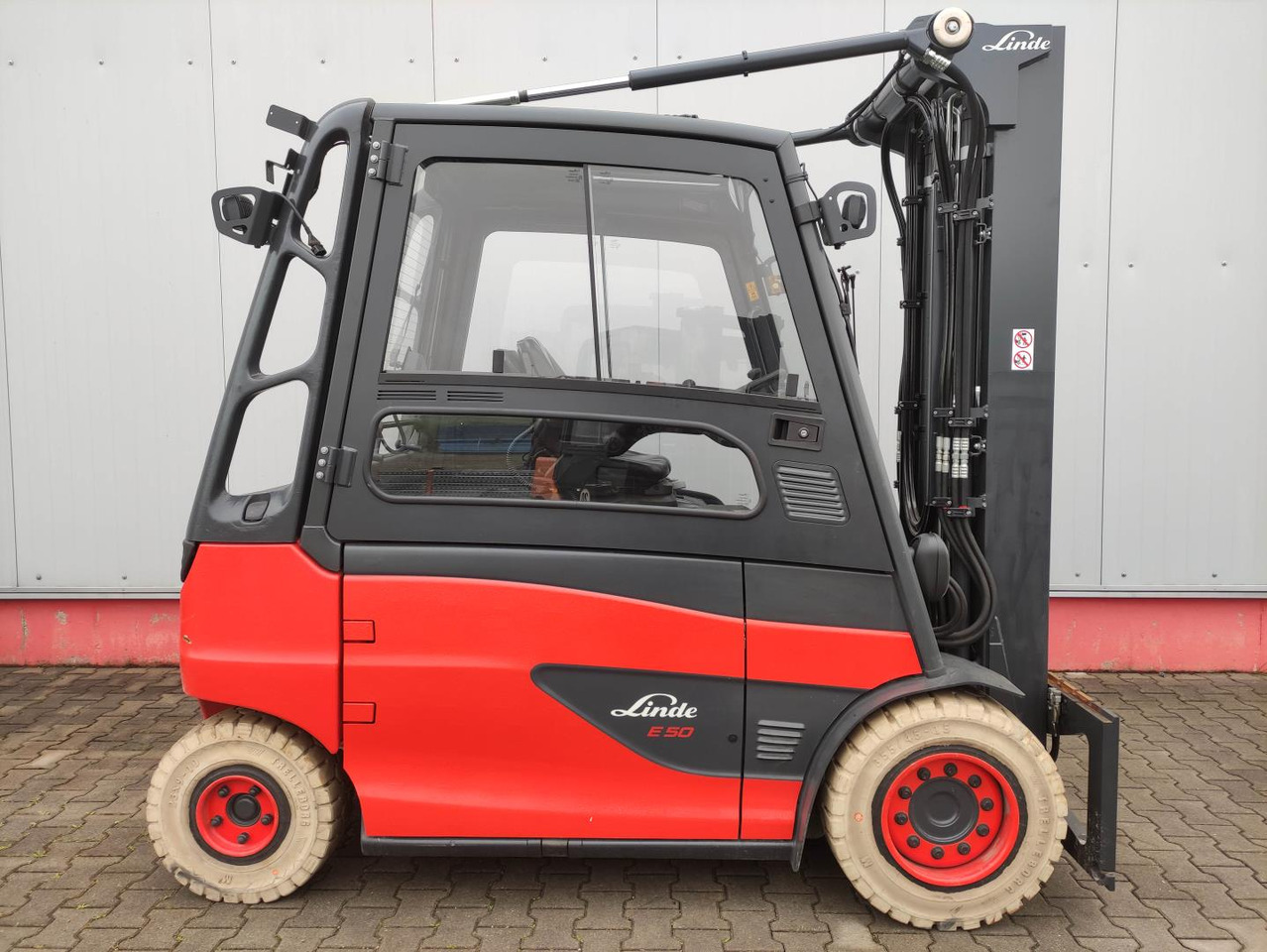 Linde E50HL-01-388 - Elektrický vysokozdvižný vozík: obrázek 2 Linde E50HL-01-388 - Elektrický vysokozdvižný vozík: obrázek 2