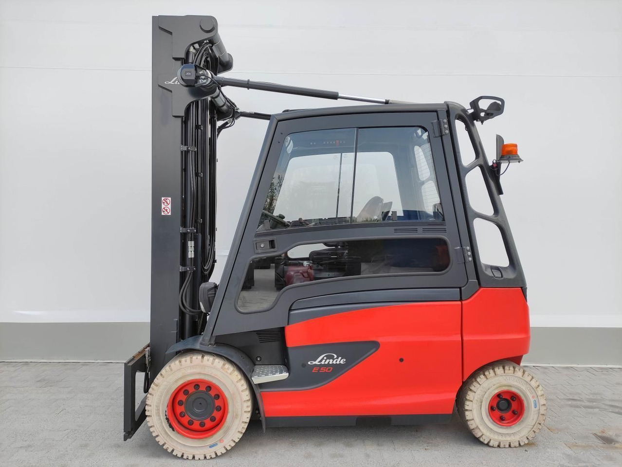 Linde E50HL-388 - Elektrický vysokozdvižný vozík: obrázek 1 Linde E50HL-388 - Elektrický vysokozdvižný vozík: obrázek 1