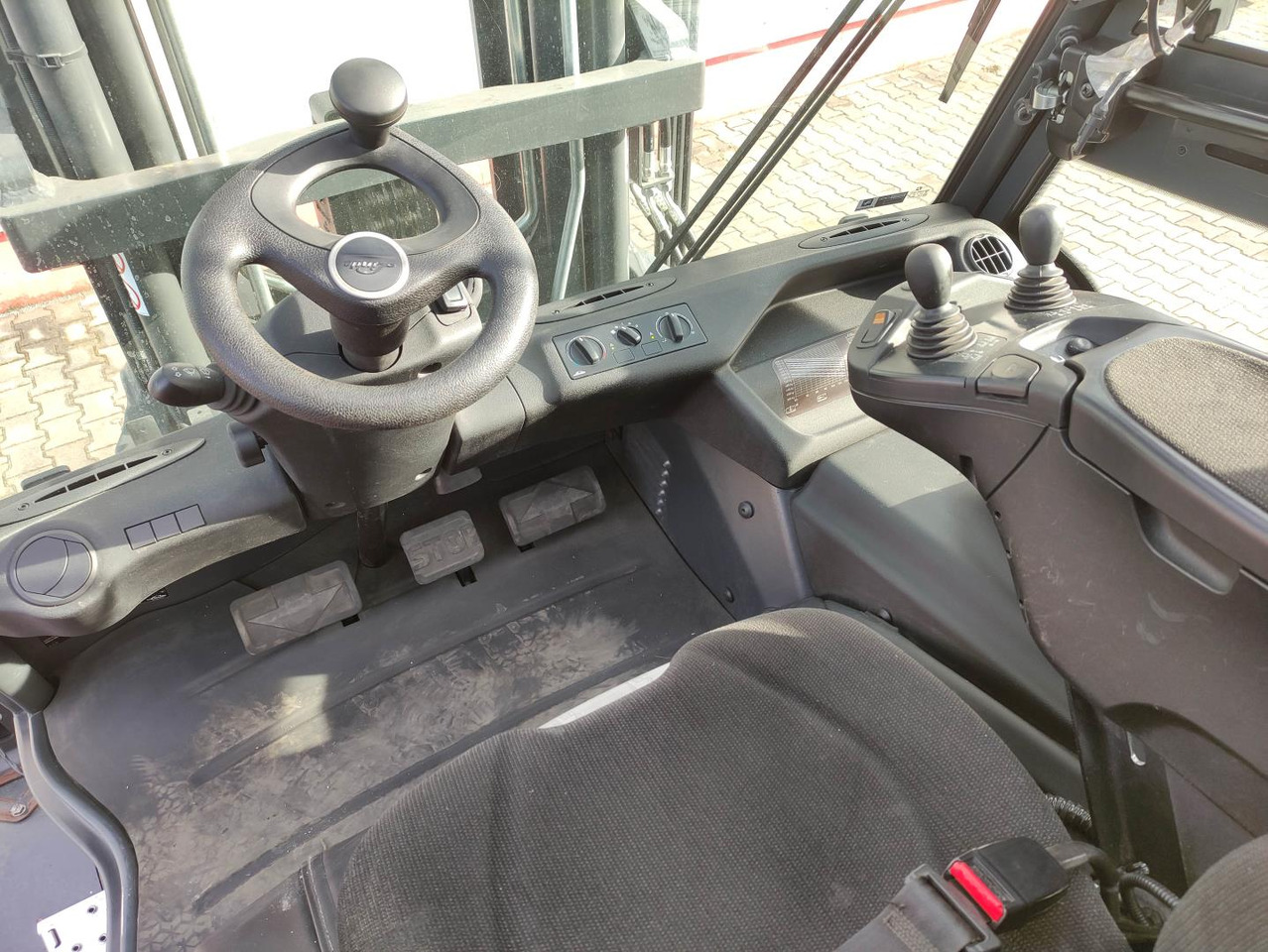 Linde E80-01-127 - Elektrický vysokozdvižný vozík: obrázek 5 Linde E80-01-127 - Elektrický vysokozdvižný vozík: obrázek 5