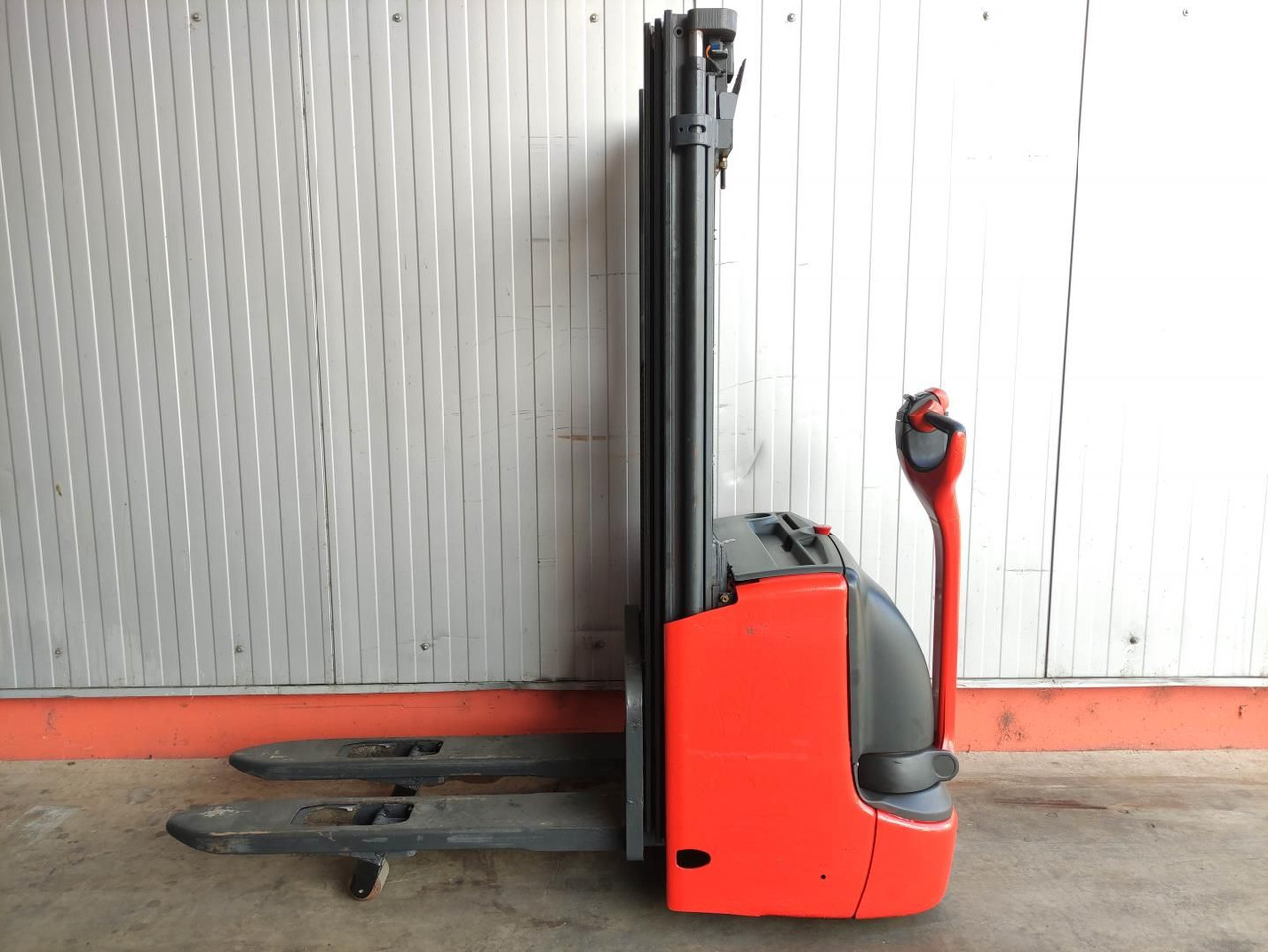 Linde L12i-1172 - Stohovací vozík: obrázek 1 Linde L12i-1172 - Stohovací vozík: obrázek 1