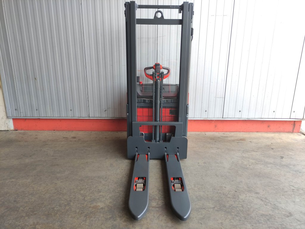 Linde L14i - Stohovací vozík: obrázek 3 Linde L14i - Stohovací vozík: obrázek 3
